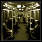 Una prova che ho fatto per recuperare una foto di 2 anni fa scattata con la compatta. Ho cercato di puntare l'occhio sulla velocit� della metro in contrasto con la completa staticit� di ci� che ci sta dentro