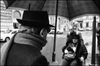 L'uomo con l'ombrello L'uomo con l'ombrello