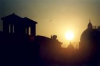 bellissima silouette della basilica di San Pietro durante un tramonto Romano!
Wonderful Silouette of S. Piter in ROME during sunset..
questa foto � stata scannerizzata da negativo
this photo was scanned from a film