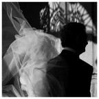 Un copo di vento scompiglia il velo della sposa mentre entra in chiesa. 

Personalmente preferisco l'altra versione presente nella mia Gallery (Colpo di Vento (II). 

Commenti, suggerimenti e critiche sempre ben accetti.

Scicli (RA) 3 Giugno 2006 
NIKON D70
Sigma 28-105 @ 28mm 
1/500 s at f/9