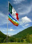 bandiere al vento.. bandiere al vento..
