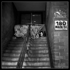 Dopo aver scattato, il padrone di casa mi ha salutato e sorriso :) io ho fatto lo stesso.

commenti e critiche sono benvenuti come al solito :)

grazie
Iacopo