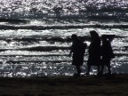 Sorelle al mare Sorelle al mare