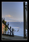 Nessun cancello potrà mai impedirci di guardare il cielo e i Nessun cancello potrà mai impedirci di guardare il cielo e i