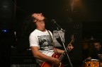 Dell'essere la fidanzata di un cantante punk.. Dell'essere la fidanzata di un cantante punk..