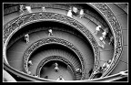 Per le scale dei Musei Vaticani Per le scale dei Musei Vaticani