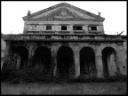 Non entrate in quella villa! Non entrate in quella villa!