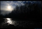 Controluce nel fiume. Controluce nel fiume.