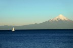 vista lago llanquique con vulcano osorno vista lago llanquique con vulcano osorno