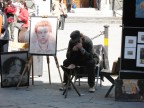 Pittore che si accende una sigaretta Pittore che si accende una sigaretta