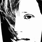 un autoscatto eseguito i primi di maggio a Mondello....con cui ho giochicchiato un p�....a voi ed alle vostre critiche per migliorare...