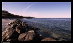 tra il mare e la spiaggia tra il mare e la spiaggia