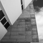 fiumicino, giugno 2008

non � il mio genere, quindi commenti e suggerimenti sono particolarmente graditi.
grazie
dorotea