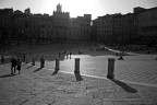Prime prove di B&W dalla splendida piazza del Campo.
Commenti e critiche sempre ben accette