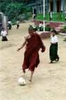 un calcio alla crisi...buon natale! un calcio alla crisi...buon natale!
