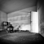 SELFPORTRAIT - TV WATCHING