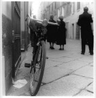 Rolleiflex Automat 1B
Ilford Fp4+
Forte Bromofort BH-4 (aspettando che ritorni...)