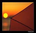 ...VIA LIBERA A SUGGERIMENTI E CRITICHE... 

FOTOCAMERA Nikon D80 & NIKKOR AF-S 50/1,4 G
FOCALE 50mm
TEMPO 1/2000
DIAFRAMMA 1,4
ISO 100
POST Conversione nef, temperatura, livelli, curve, maschera di contrasto, brucia/scherma, correzione colore selettiva, leggero crop, cornice
LUOGO Livorno