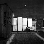 Rolleiflex Xenotar 80/2.8
Kodak Plus-X 125@125 in Hc110 dil. B x 5'
Lo sviluppo era esaurito quindi mal sviluppata...

Parliamone se vi va...