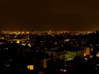 Vista di Bergamo bassa da Bergamo alta di notte Vista di Bergamo bassa da Bergamo alta di notte