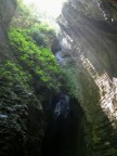 Riflessi nella grotta di Varone - lago di garda Riflessi nella grotta di Varone - lago di garda