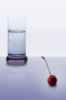 Still Life - Un bicchiere, dell'acqua, ed una ciliegia ;)
