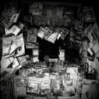 Rolleiflex Xenotar 2.8
Delta 3200@3200 in HC110 dil. 1+15 x 8'