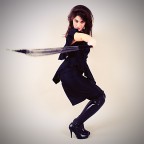 Un x-process da studio (ancora devo studiare al meglio come non chiudere troppo i neri con questo tipo di post + i flash, anche se sul monitor tarato dell'ufficio siamo al limite ma non lo oltrepassa).
Suggerimenti e critiche sempre molto ben accetti.