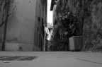A due cm dal pavimento... A due cm dal pavimento...