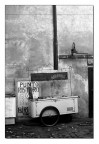 EFKE 50 

Vecchio carretto del gelato fotografato dietro una finestra a Certaldo (Fi) nel borgo medioevale. 

ho voluto lasciare la foto cos� come � stata scattata senza togliere delle cose che effettivamente disturbano ( prime due lettere di una insegna a destra). Di + non potevo fare in quanto ho scattato da dietro delle sbarre di ferro..