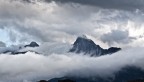 Apuane tra le nubi