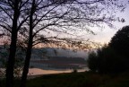 Lago tra la quinte