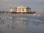 Rotonda a mare di Senigallia...scusate per la qualit� dell'immagine :-)

Ciao, Davide