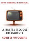 MASTER DI FOTOGRAFIA DI  REPORTAGE 
un corso completo di teoria e pratica di reportage, per avviare alla professione
del fotoreporter  si rivolge a chi conosce gi� la tecnica fotografica
400 ore in un anno  (200 ore di teoria e 200 di pratica)
9 ore settimanali
dalle 19,00 -22,00
a richiesta la mattina dalle 10,00 alle 13,00
allievi partecipanti massimo 15
lezioni:lunedi,mercoledi e venerdi dalle 19,00 alle 21,00 in classe
