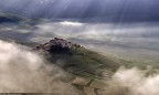 Sunrise in Castelluccio di Norcia Sunrise in Castelluccio di Norcia