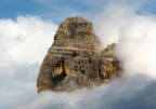 Le Tre Cime di Lavaredo che cercano di emergere tra le nuvole...

1/500 - f/8.0 - ISO 80

https://picasaweb.google.com/lh/photo/CH2O4pSUYQOBDuc-dNiVXnf4W8FRJ0Lai_7OS_s4tGI?feat=directlink