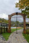 Oltre-il-cancello-.... Oltre-il-cancello-....