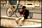 Bici, cappello e telefonino Bici, cappello e telefonino