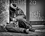 Vuoti a Perdere Vuoti a Perdere