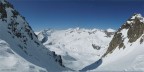 Panorama scattato in una splendida giornata di sole sulla neve del ghiacciaio Presena.
Panorama ottenuto dall'unione di 4 scatti di una Nikon coolpix s8200
t 1/1250 sec
f/6.6
ISO 100
lunghezza focale 4,5 mm
Post produzione: photomerge in photoshop e crop in formato panoramico 2x1
Suggerimenti e critiche molto molto graditi
Alessandro