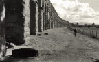 Acquedotto romano sulla via Appia 2 Acquedotto romano sulla via Appia 2