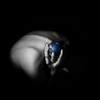 Come Atlante, ognuno di noi porta su di s� il peso del proprio piccolo mondo.

Autoscatto