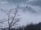 Borgo di Montecorone - offuscata dalla nebbia e dalla neve 
19 gennaio 2013