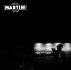 Firenze, piazza duomo... l'idea era reinterpretare per contraposizione i messaggi pubblicitari. TRUE RELIGION e MARTINI con il modello che sembra avere i postumi di una sbornia.
f/5.3 - 1/30 sec. - ISO 2200 - 18-105@66mm