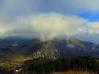 Stavo facendo in bici una della salite per arrivare la Monte Grappa e ho notato l'effetto che le nubi creavano sulla monaagna. Sembra l'eruzione di un vulcano , altro non � che la meraviglia della natura.