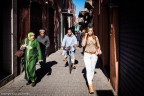 La foto fa parte di un lavoro test effettuato per Fujifilm a Marrakech. Il test � stato fatto su una Fujifilm X-E2, XF 18-55mm F2.8/4 e XF 23mm F1.4

Dati di scatto:
200ISO
1/100
F11
23mm