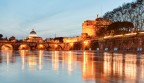 Roma si specchia nel Tevere