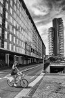 ragazza con bicicletta ragazza con bicicletta