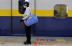 ASPETTANDO IL TRENO ASPETTANDO IL TRENO