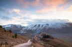 castelluccio....aspettando che sorga il sole....to be contin castelluccio....aspettando che sorga il sole....to be contin